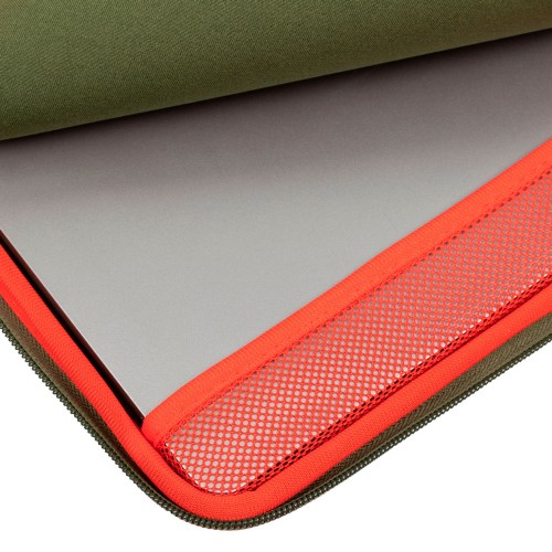 Чехол для MacBook 13" RIVACASE 5221 khaki